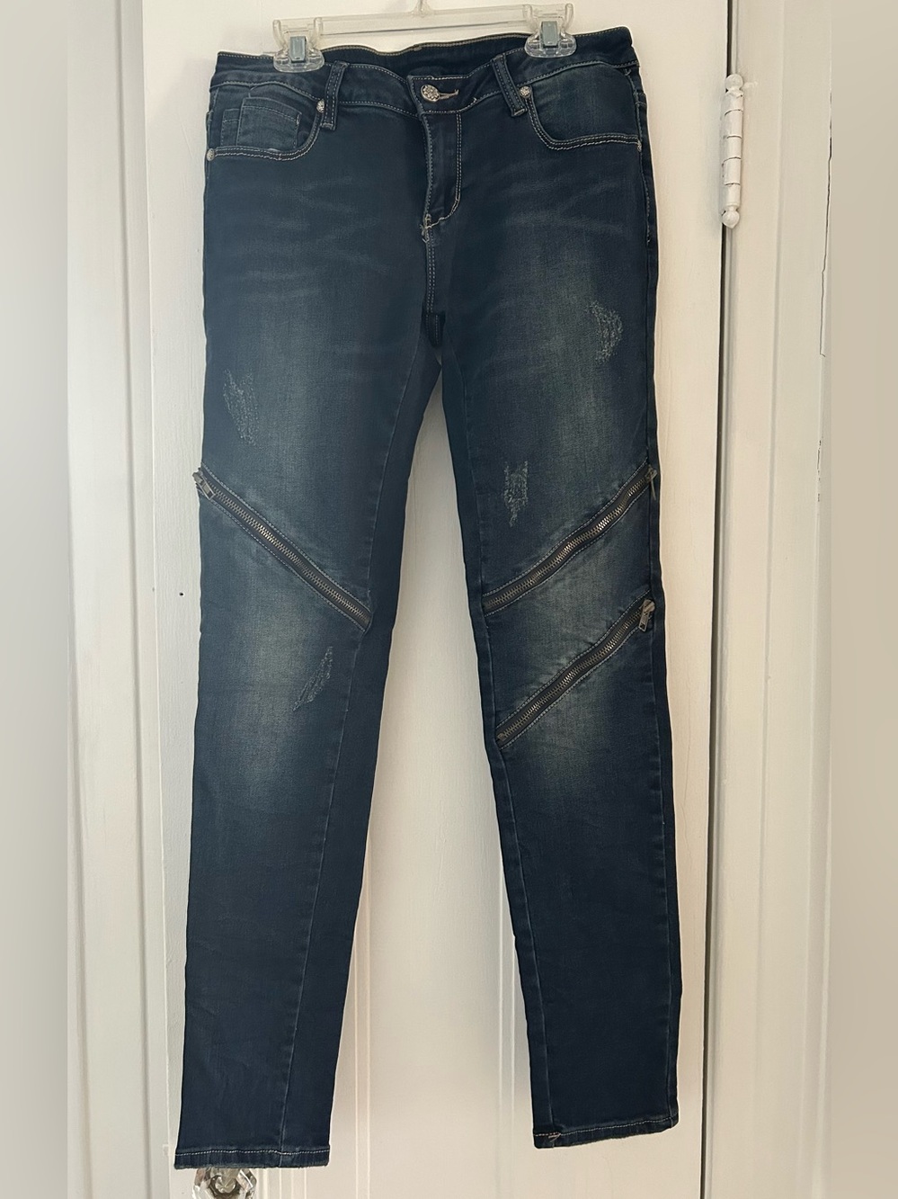 NWOT Moto Style Zipper Embellished Skinny Low Waist Blue Jeans L